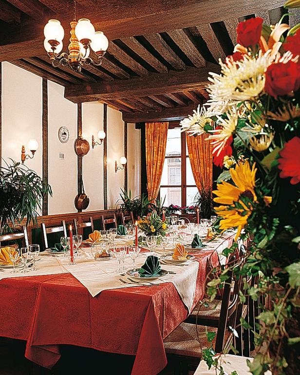 Le Saint Michel Hotel Sedan Bagian luar foto