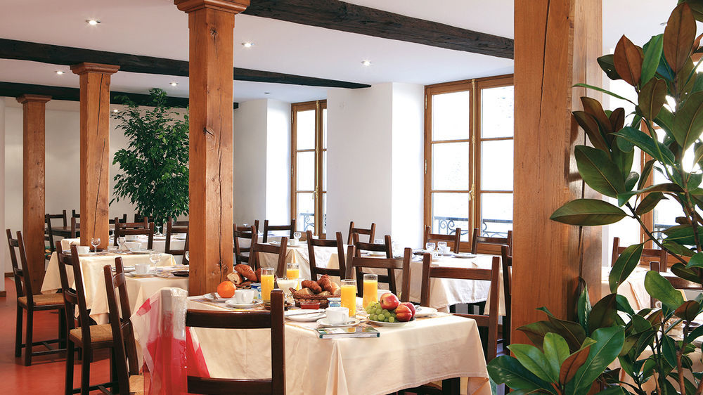 Le Saint Michel Hotel Sedan Bagian luar foto